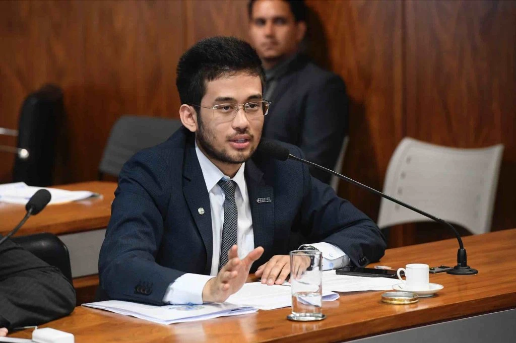 INSS: Kim Kataguiri pede convocação de Sarney Filho à CPMI