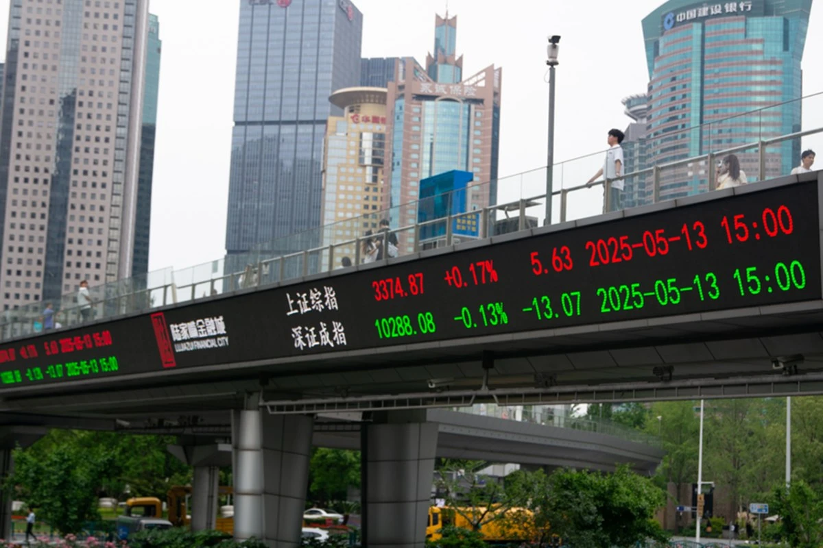 Recorde após recorde: ações da China voltam a bater máxima em 10 anos