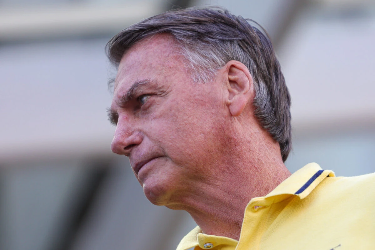 PGR defende monitoramento da PF em tempo integral na casa de Bolsonaro