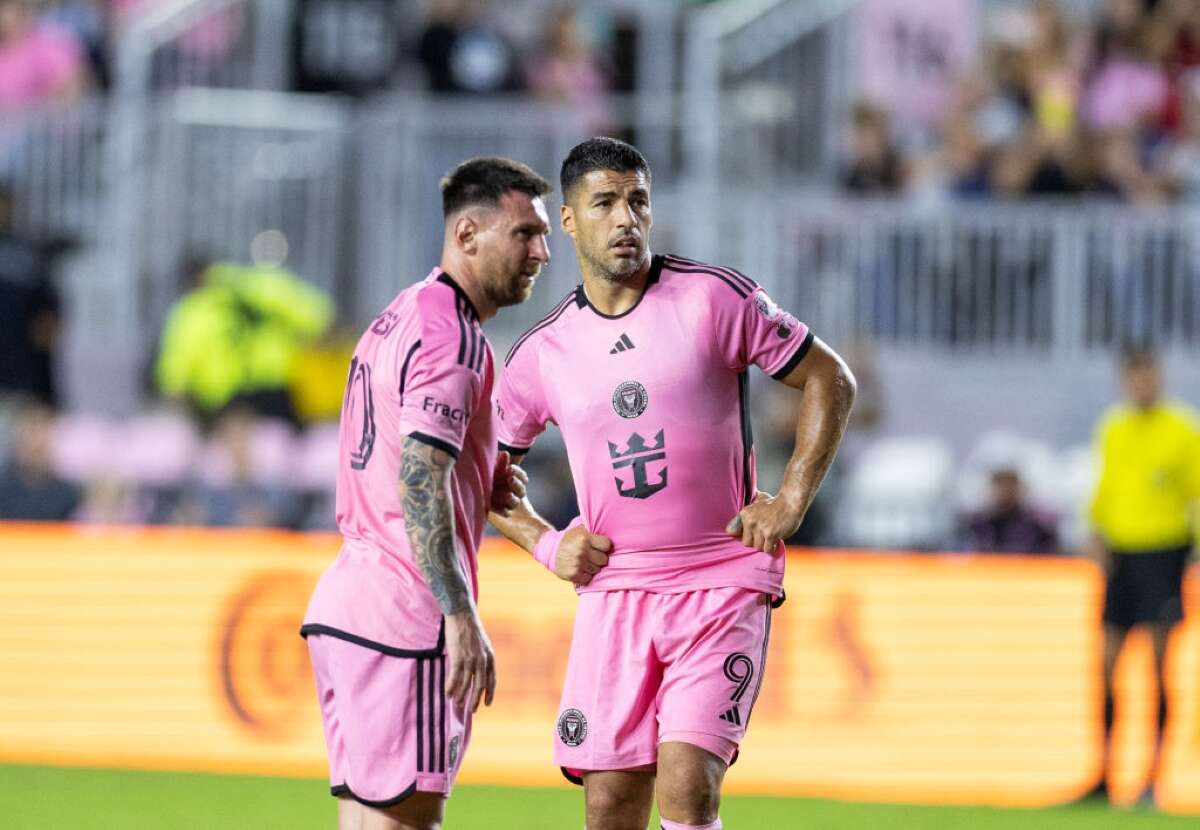 Messi e Luis Suárez marcam golaço e time avança na Champions; veja