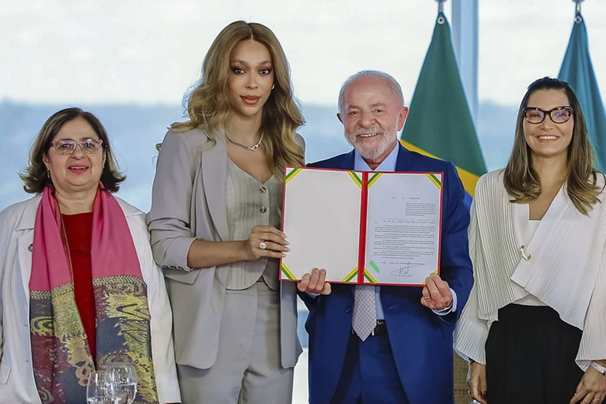 Sem base, governo não consegue sequer pautar fim da escala 6X1