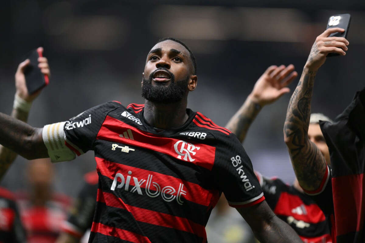 Torcida argentina celebra sorteio do Flamengo na Libertadores. Entenda