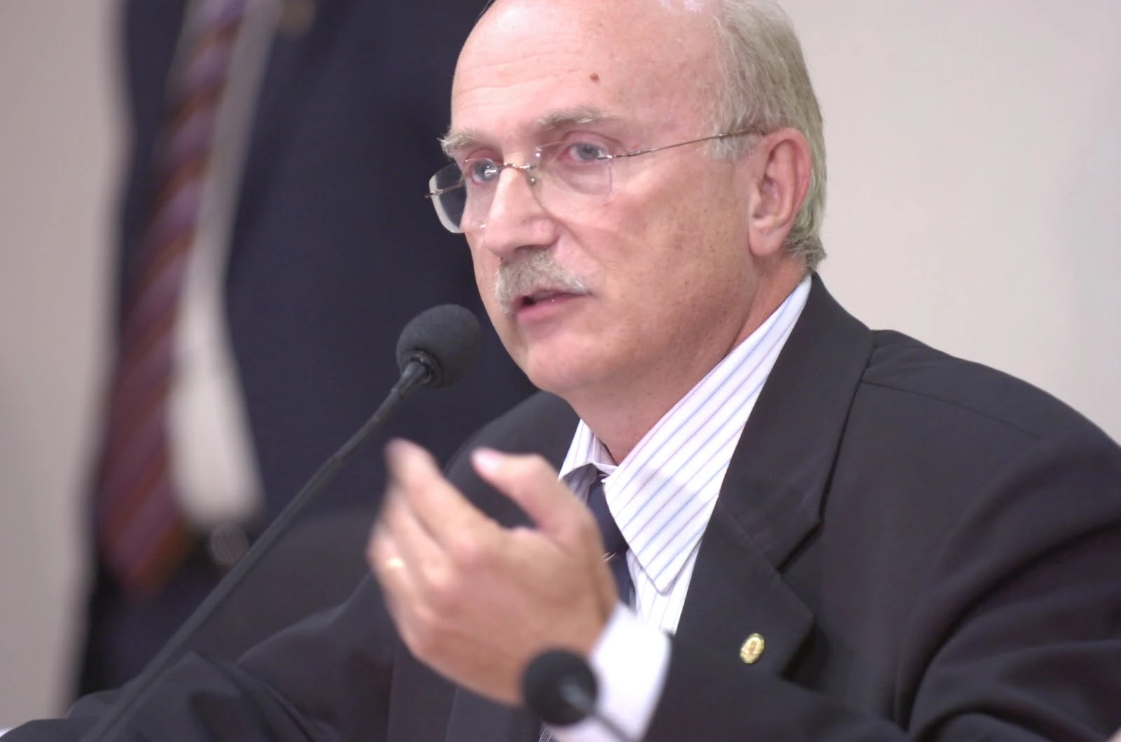 HÁ VINTE ANOS – Sabe-se como uma CPI começa, mas nunca como termina