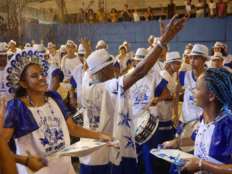 A La Ursa quer dinheiro (por Aldo Paes Barreto)