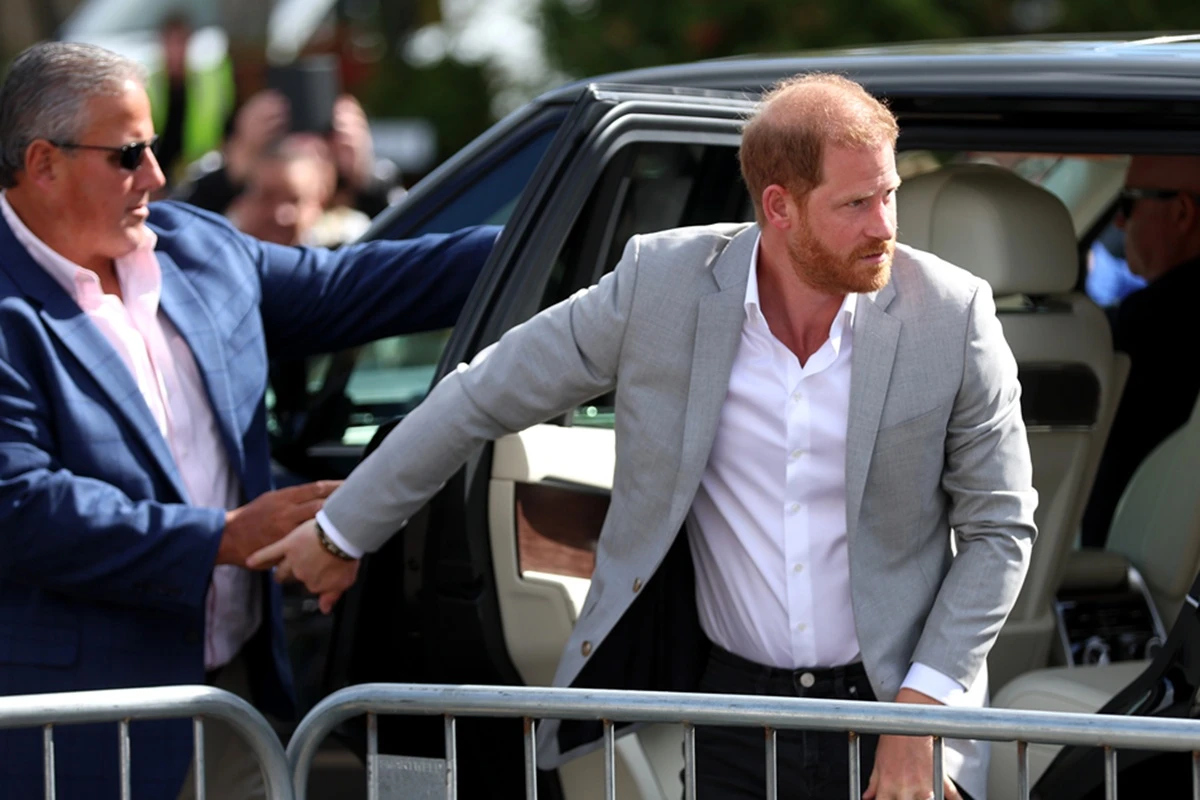 Príncipe Harry é perseguido e seguranças tomam atitude drástica