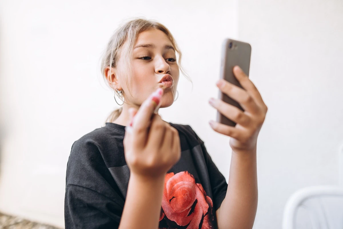 Influencers mirins: MPT e MPSP pedem R$ 50 milhões de indenização à Meta