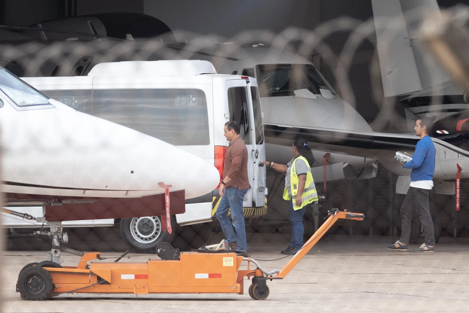 CPMI do INSS: deputado quer plano de voo de aeronave usada por senador