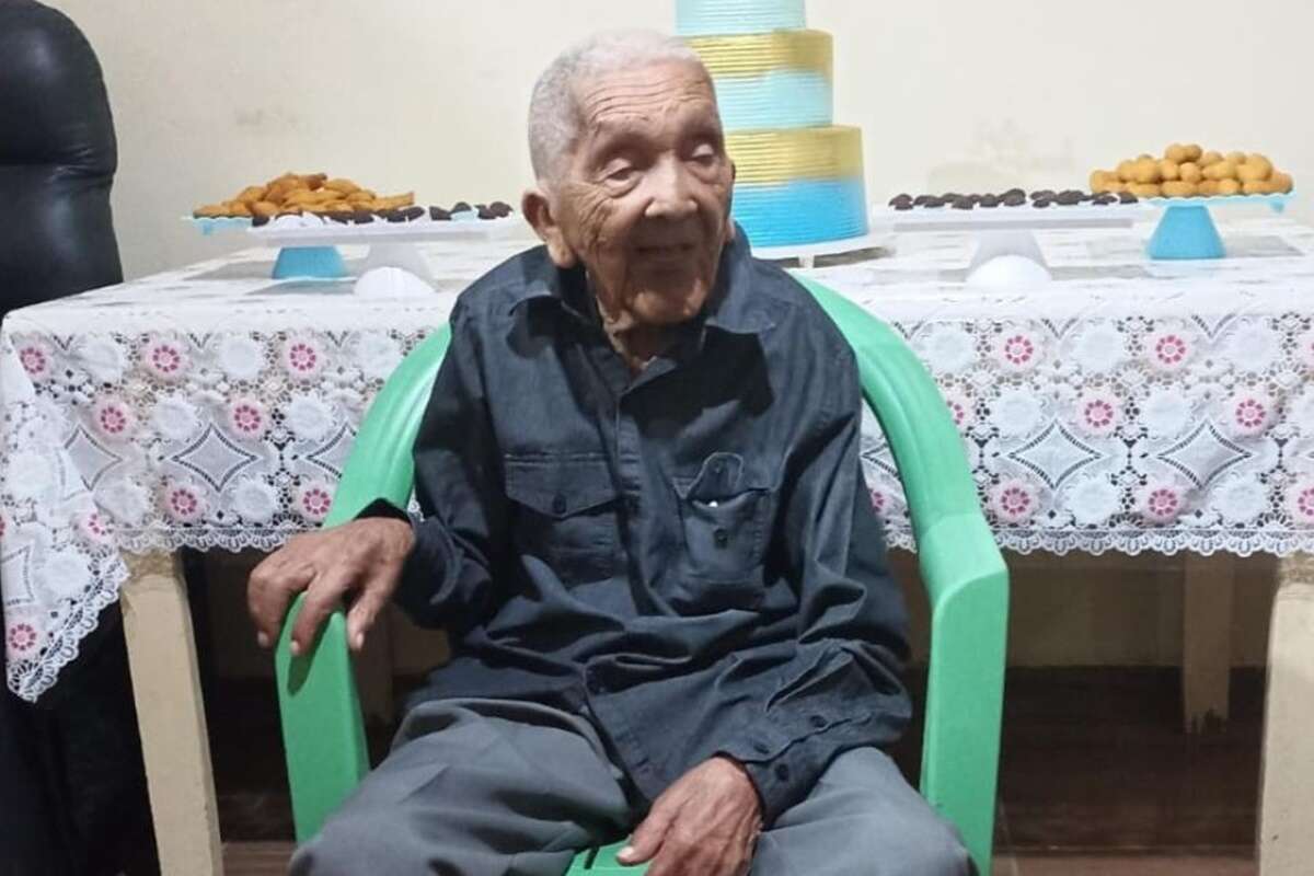 Homem de 114 anos morre e deixa 28 filhos e mais de 200 netos/trinetos