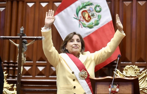 Congresso do Peru destituiu presidente por 