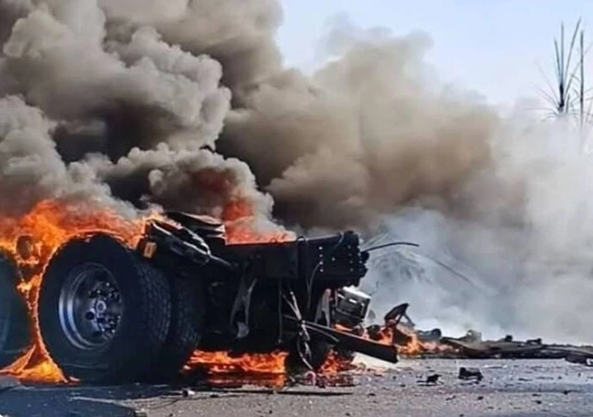 MS: 2 morrem em explosão após batida entre caminhões na BR-267; vídeo
