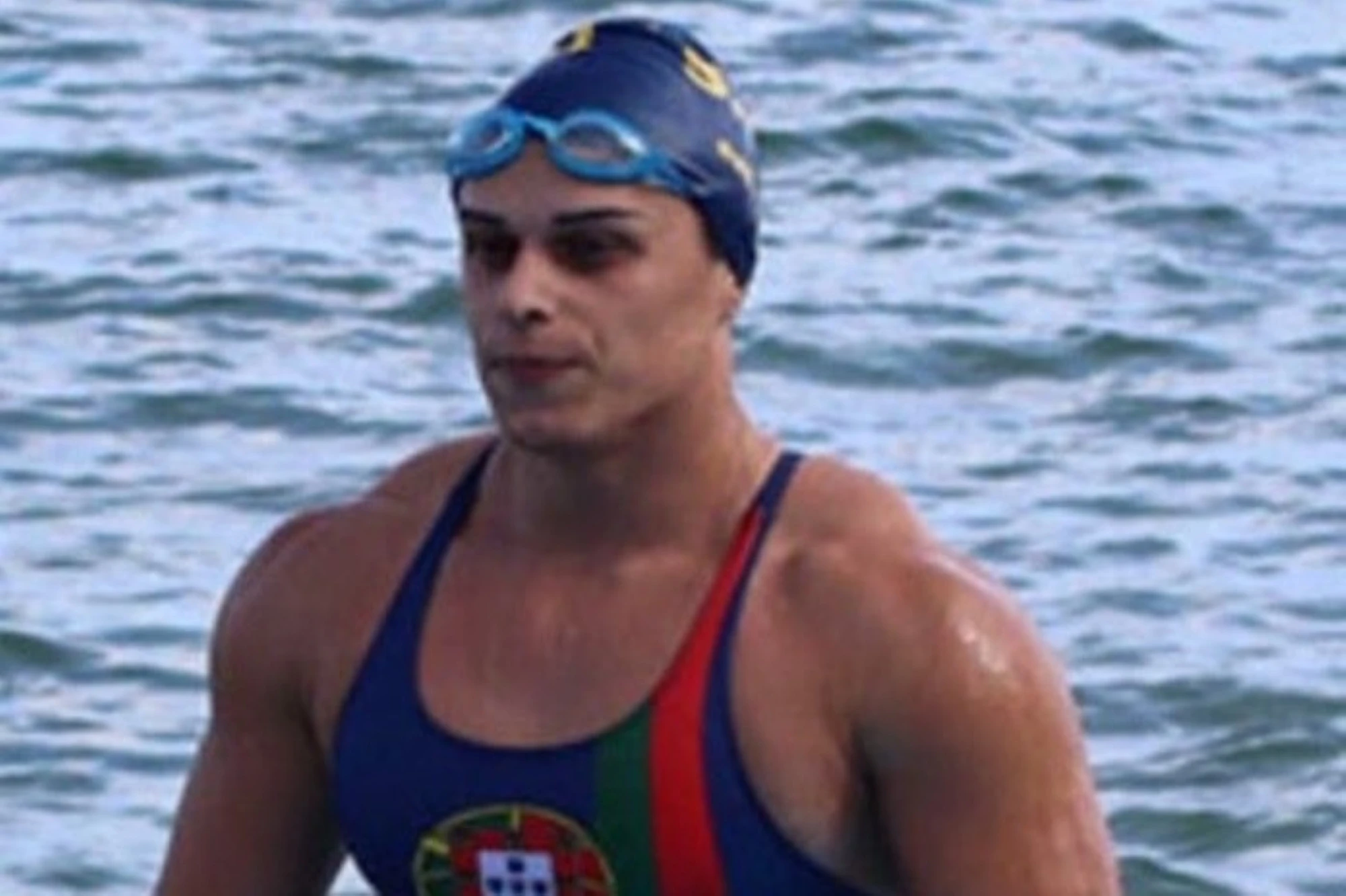 Nadadora transgênero é suspensa por se recusar a fazer teste. Entenda