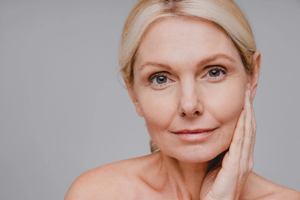 Óleo natural rico em vitamina E pode suavizar rugas e manchas