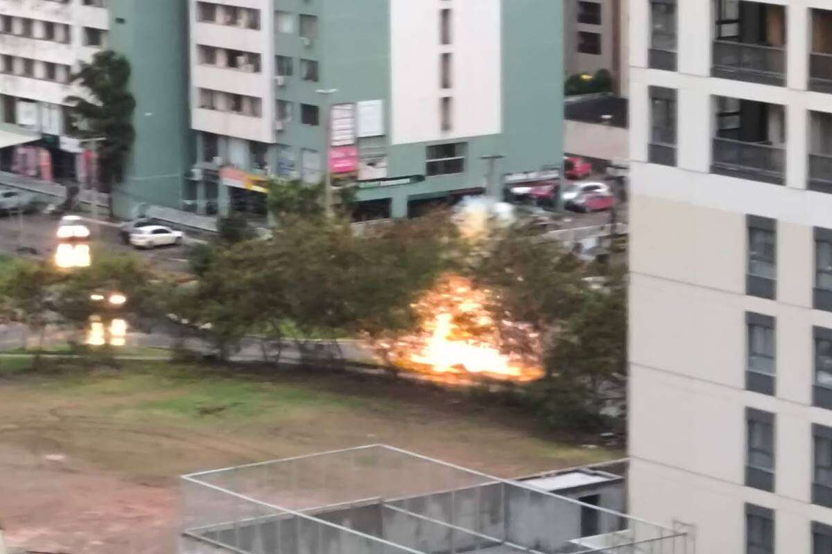 Águas Claras: explosão de transformador deixa moradores sem luz. Vídeo