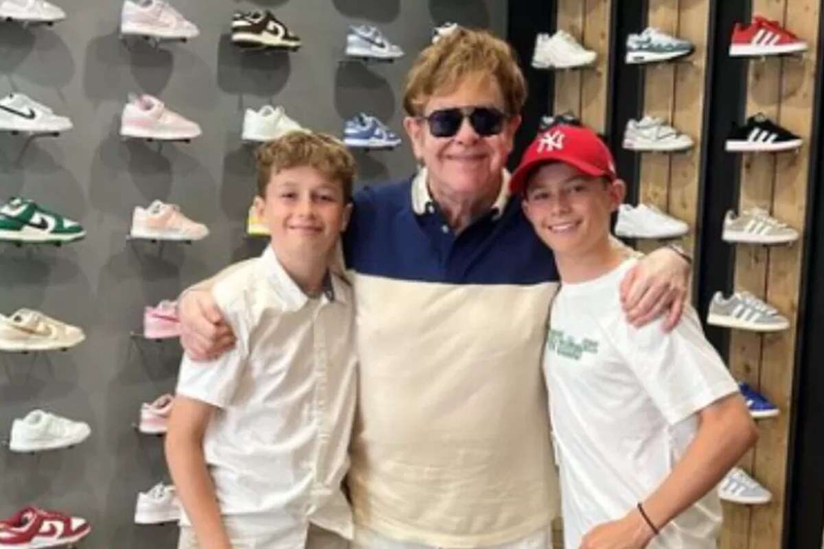 Elton John revela desafios de ser pai e gay: “Me aposentei por isso”