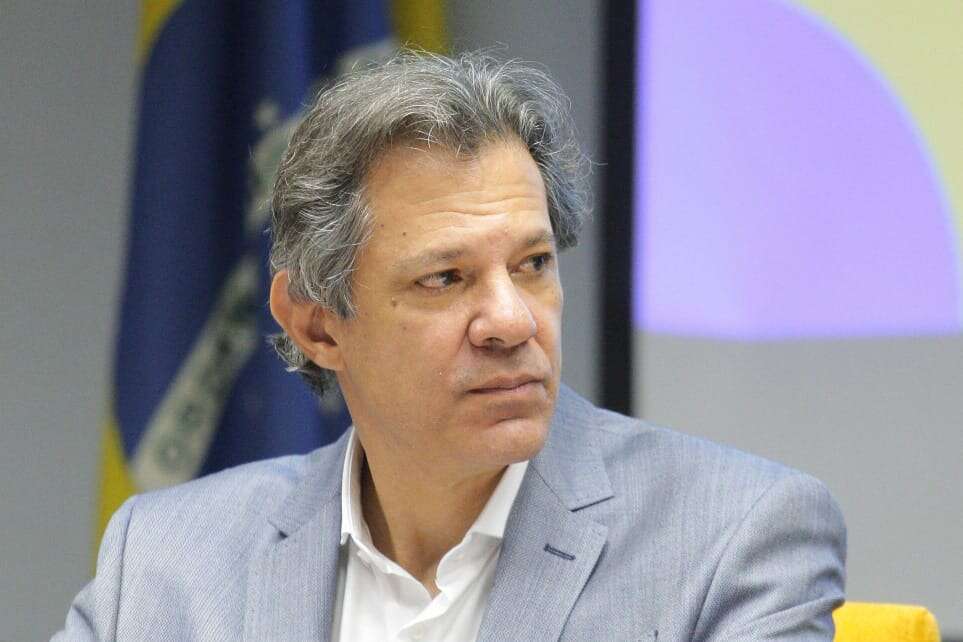 Haddad aciona Polícia Federal para investigar divulgação de seu CPF