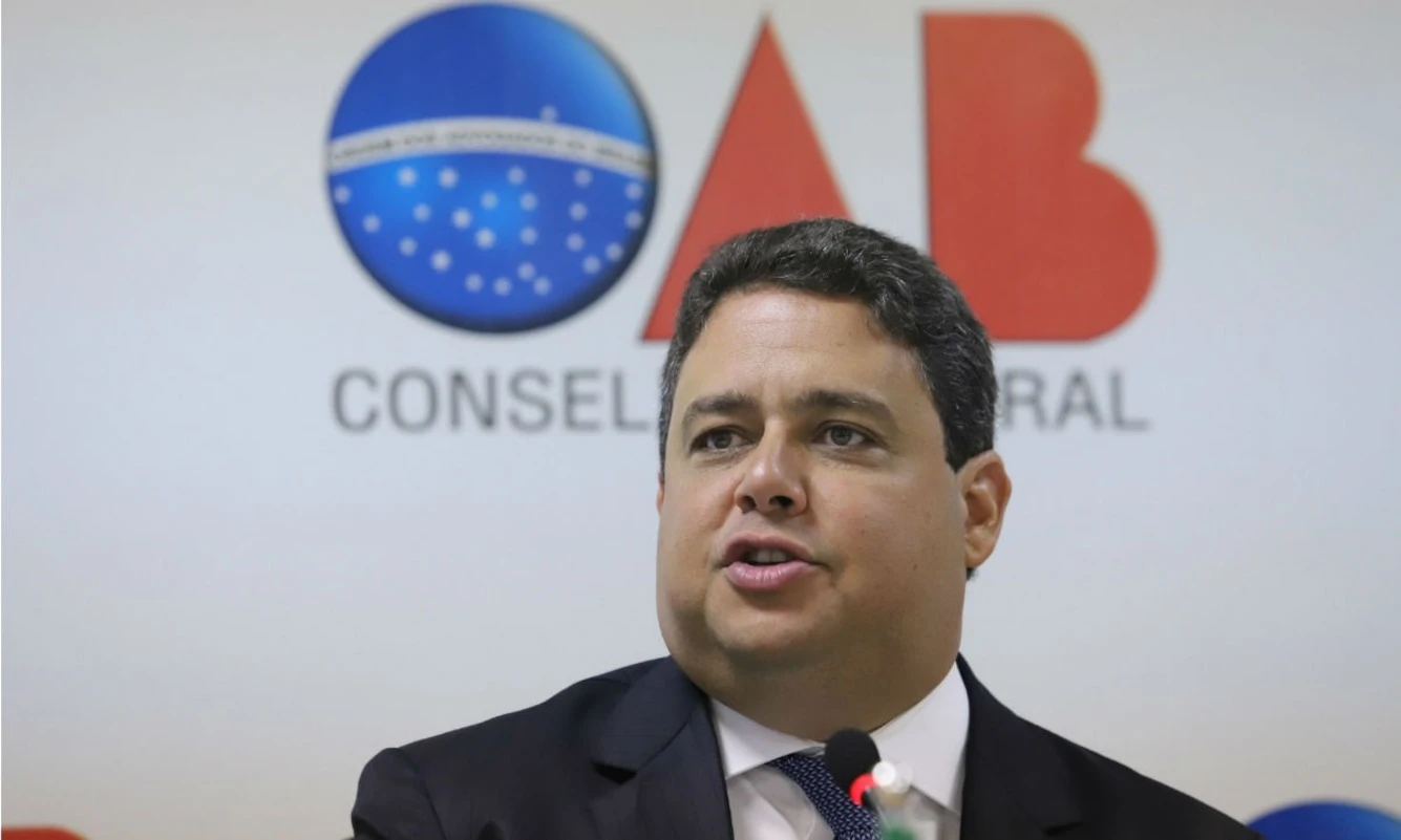 Vereador quer punir ex-chefe da OAB após “bala na nuca” de Bolsonaro