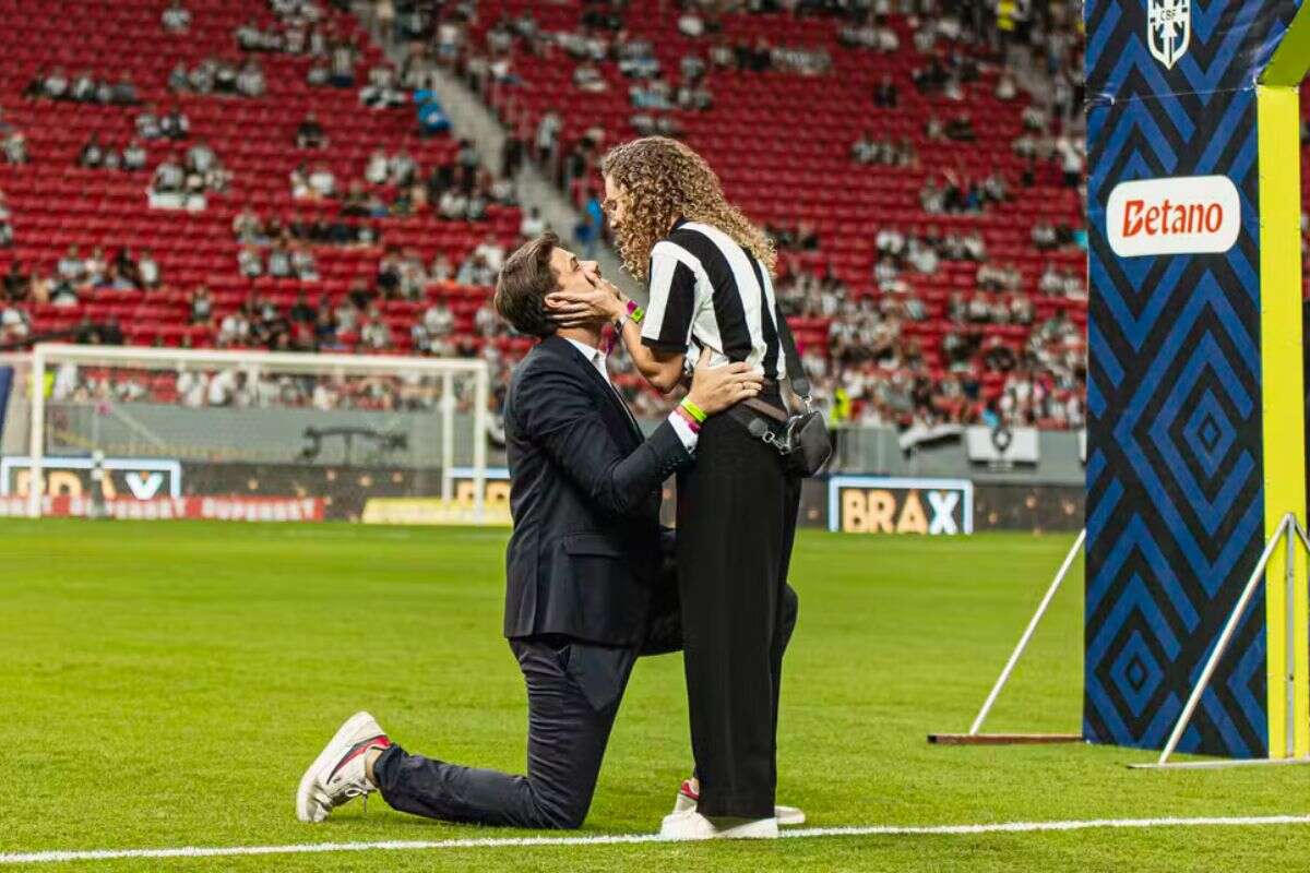 Botafoguense é pedida em casamento na Arena BRB Mané Garrincha