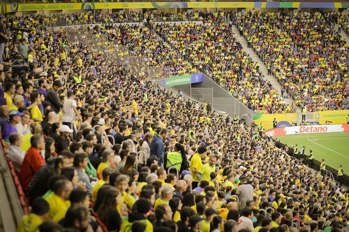 Brasil vence o Peru de goleada e torcedores fazem belíssima festa