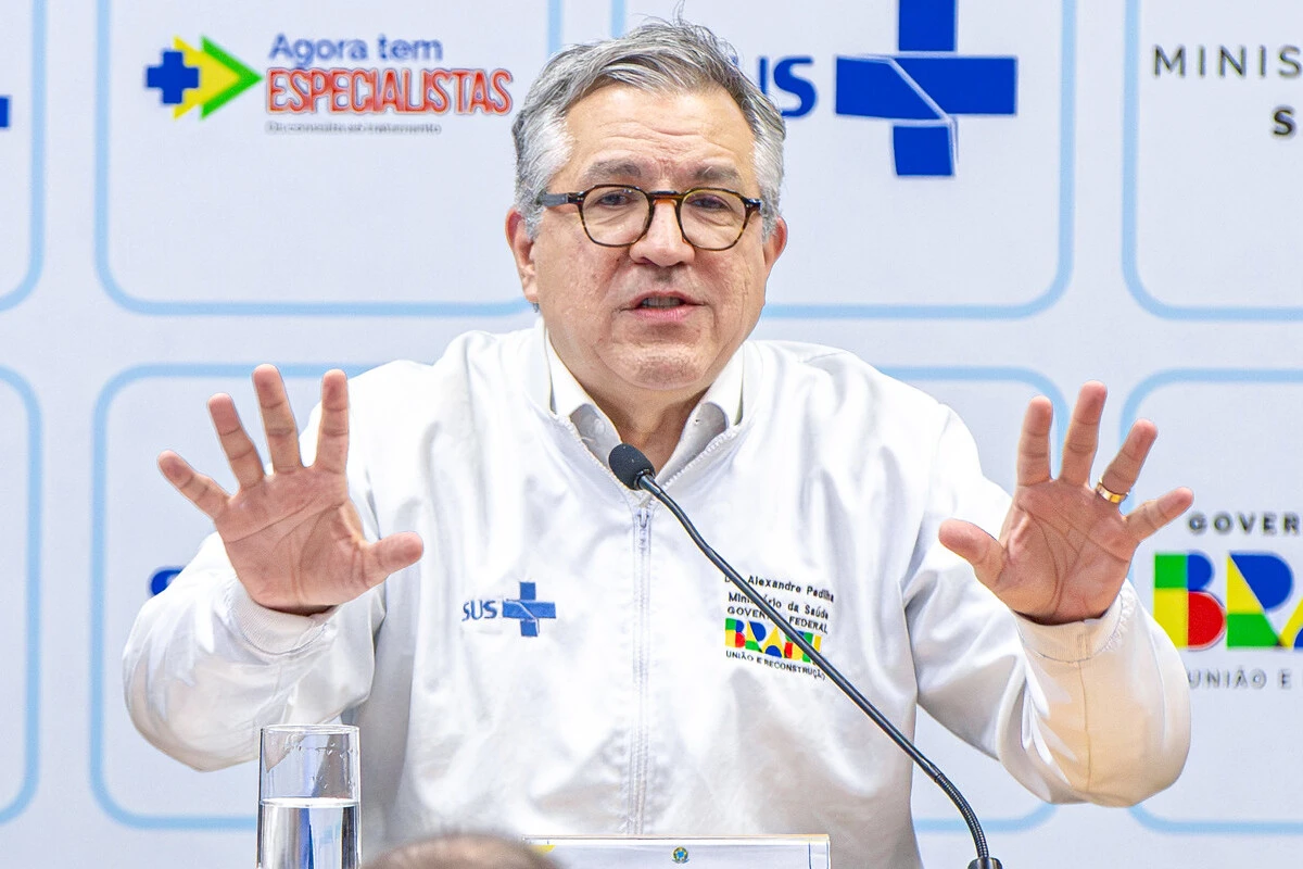 Ministro vê tarifaço como oportunidade para investimentos na saúde
