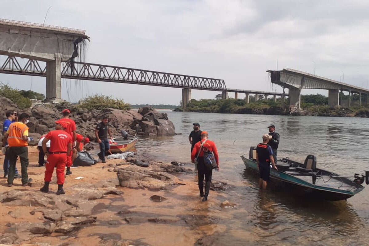 Moradores acionam Justiça por calamidade pública após queda de ponte