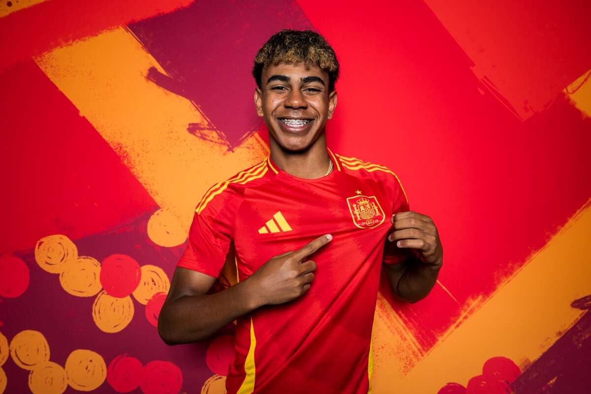 Seleção da Espanha define Lamine Yamal como novo camisa 10