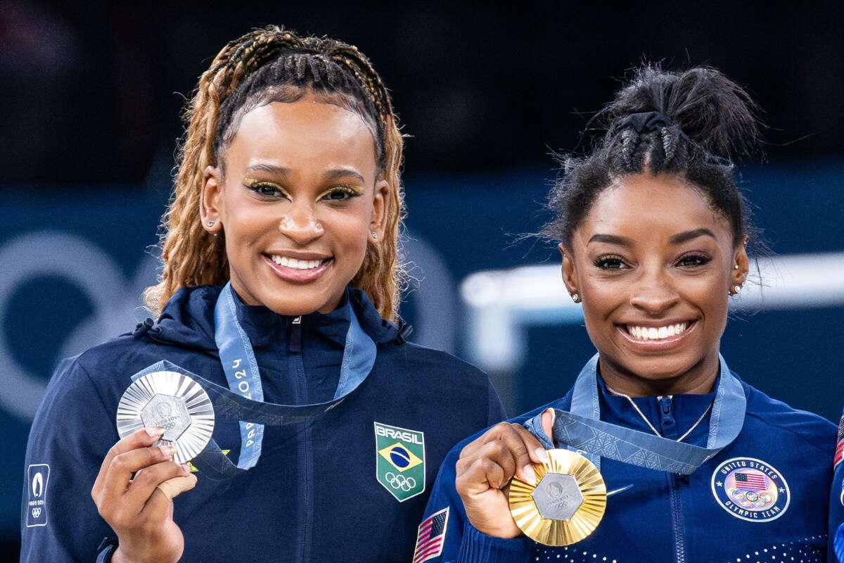 Rebeca Andrade aparece nos últimos episódios do doc de Simone Biles?