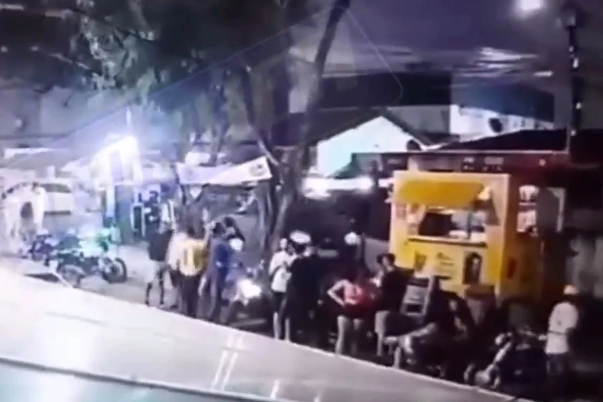 Vídeo: bandido rouba carro de motorista de app e atropela 6 pessoas