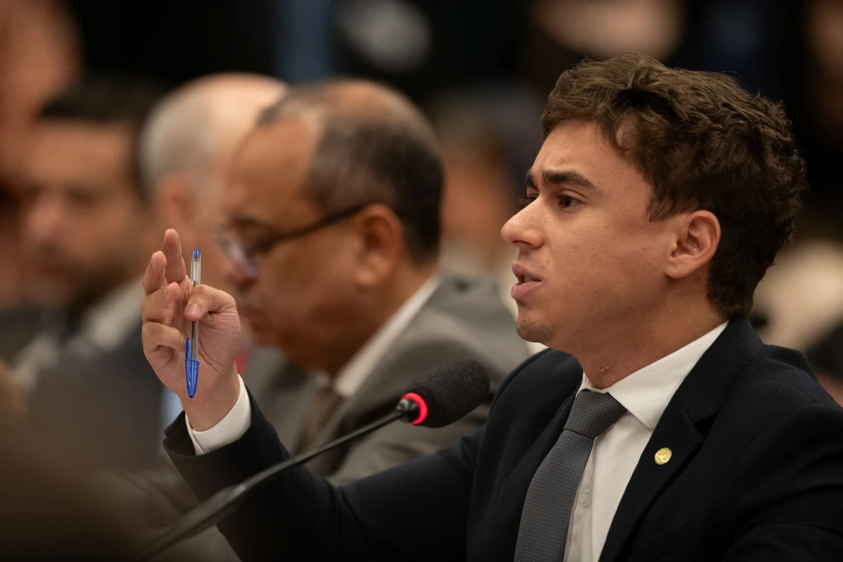 Nikolas cobra Itamaraty sobre visita de Lula a Kirchner na Argentina
