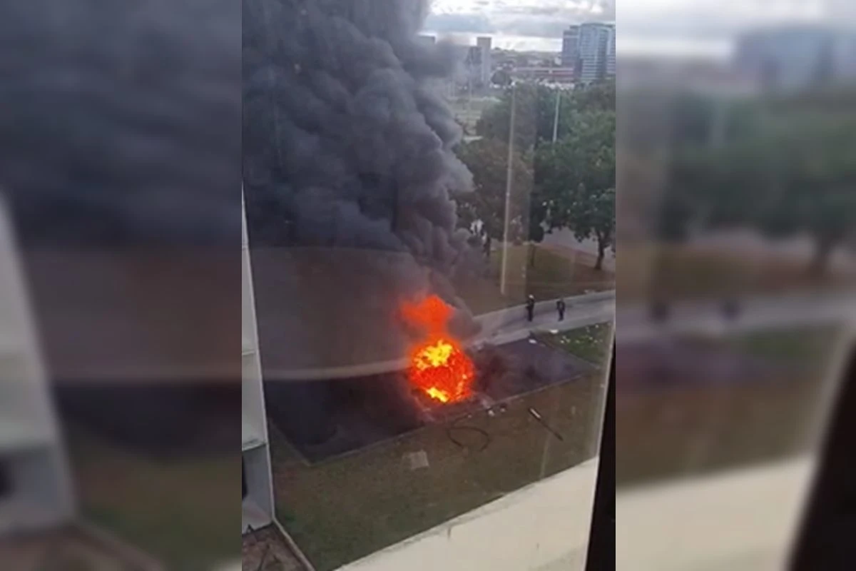 Vídeo: confira o momento que incêndio atinge área no anexo do MEC