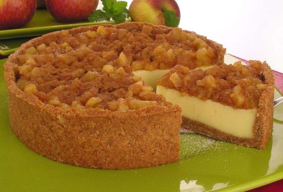 Aprenda a fazer uma torta de maçã simples e que derrete na boca