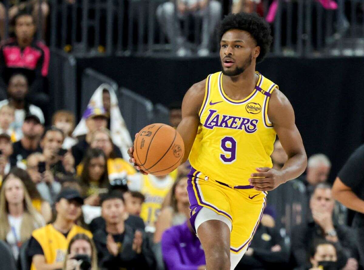 Bronny James impressiona, mas Lakers perdem mais uma na pré-NBA