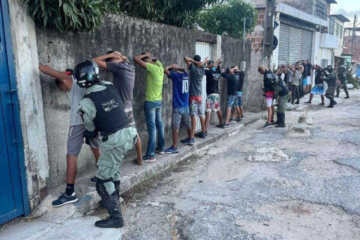 Polícia prende 31 pessoas em “brigas de galeras” em Olinda (PE)