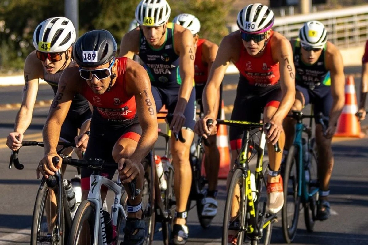 Ciclistas fazem abaixo-assinado para área segura para treinos no DF
