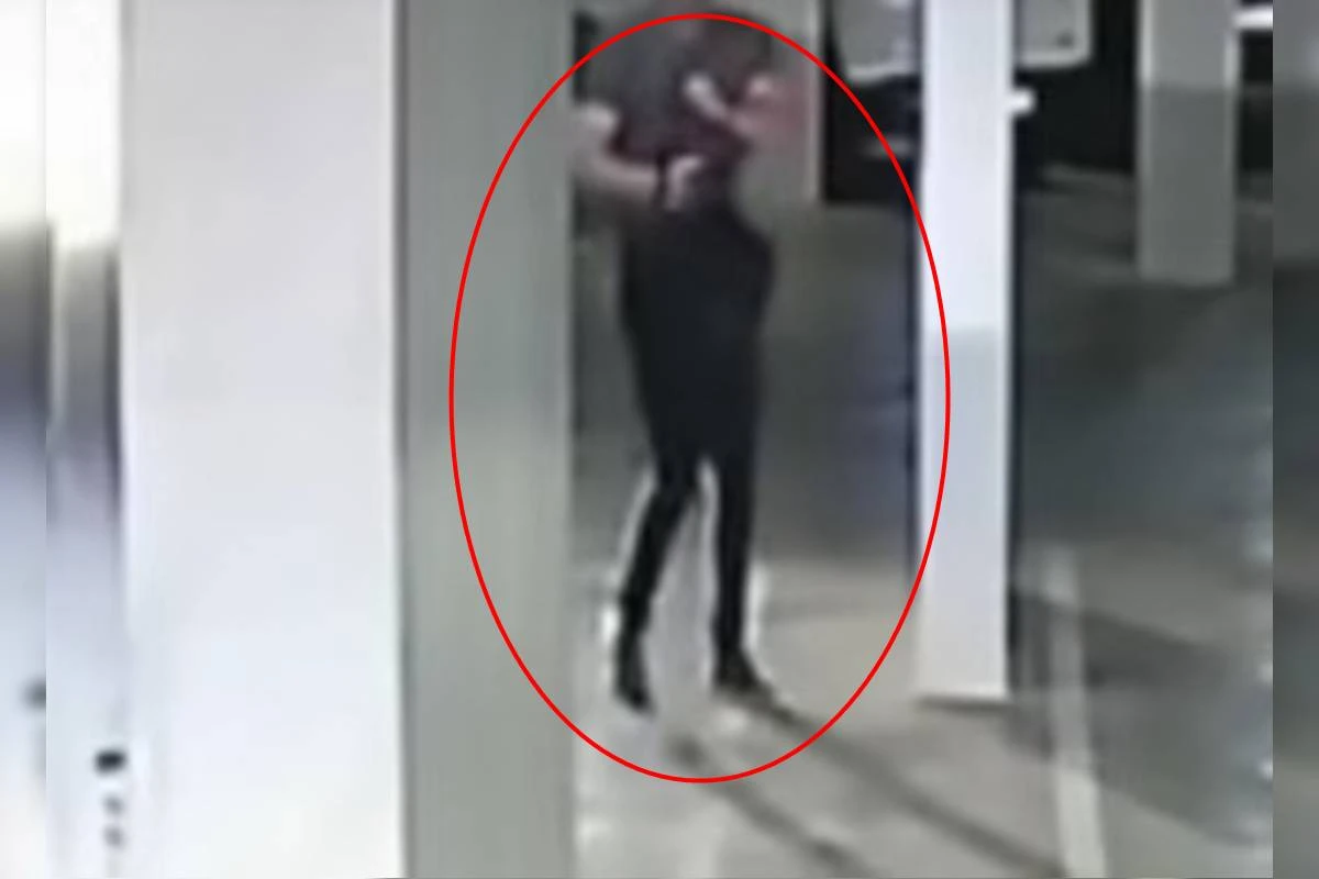 Câmera flagrou empresário guardando arma em mochila após matar gari
