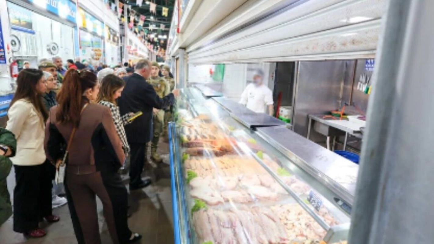 Peixaria no Mercado Público de Florianópolis é interditada