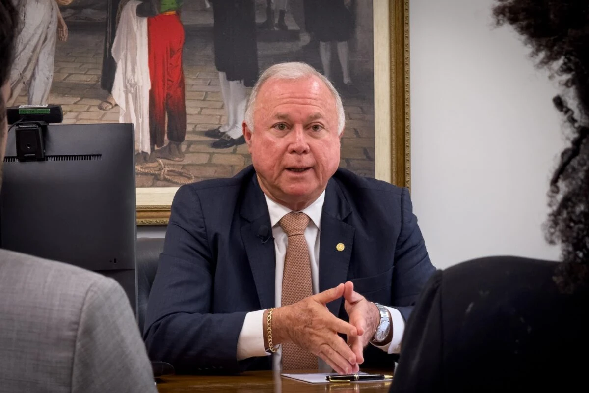 Presidente da CCJ critica STF: “Não vivemos em uma magistocracia”