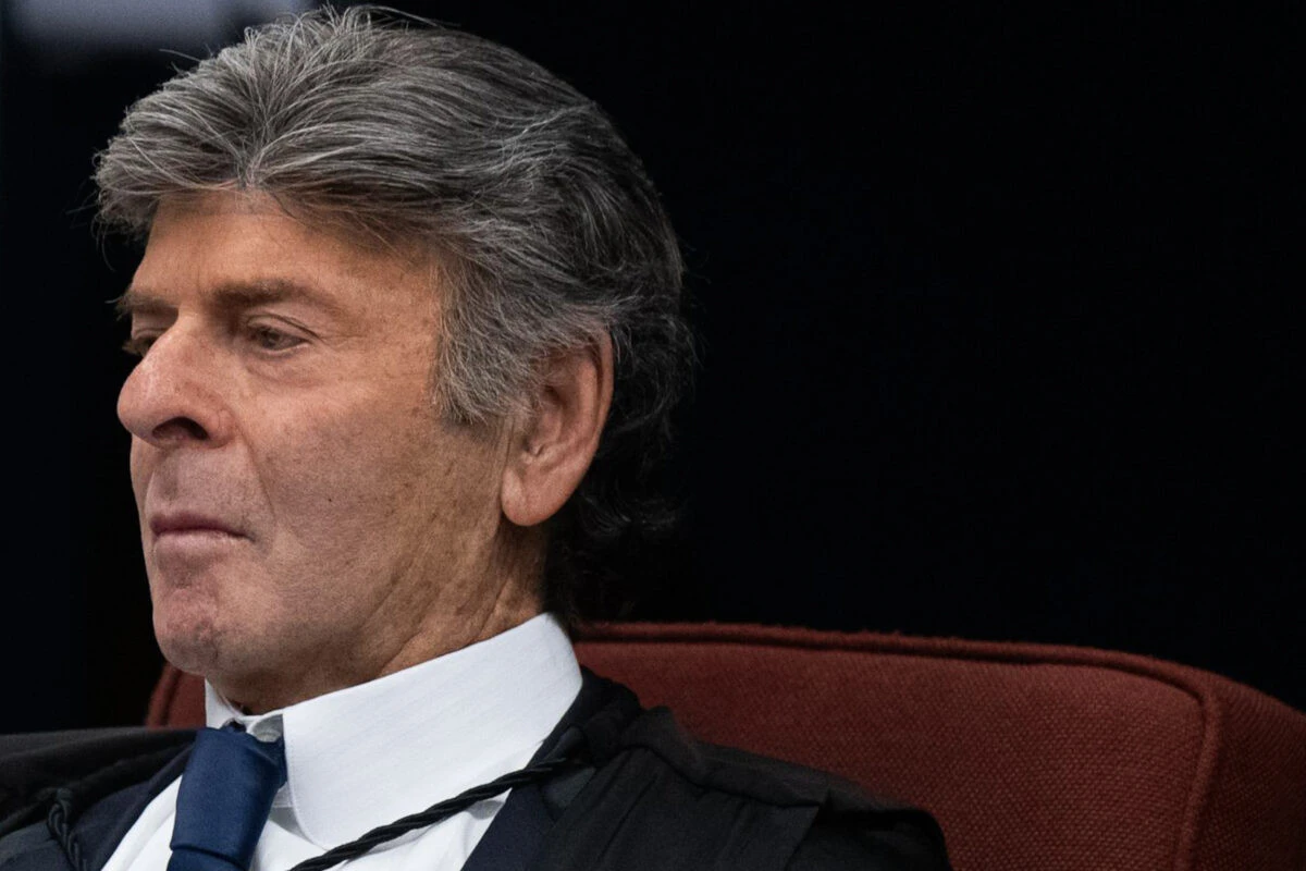 Antes crítico, Fux vota por manter delação de Cid na trama golpista