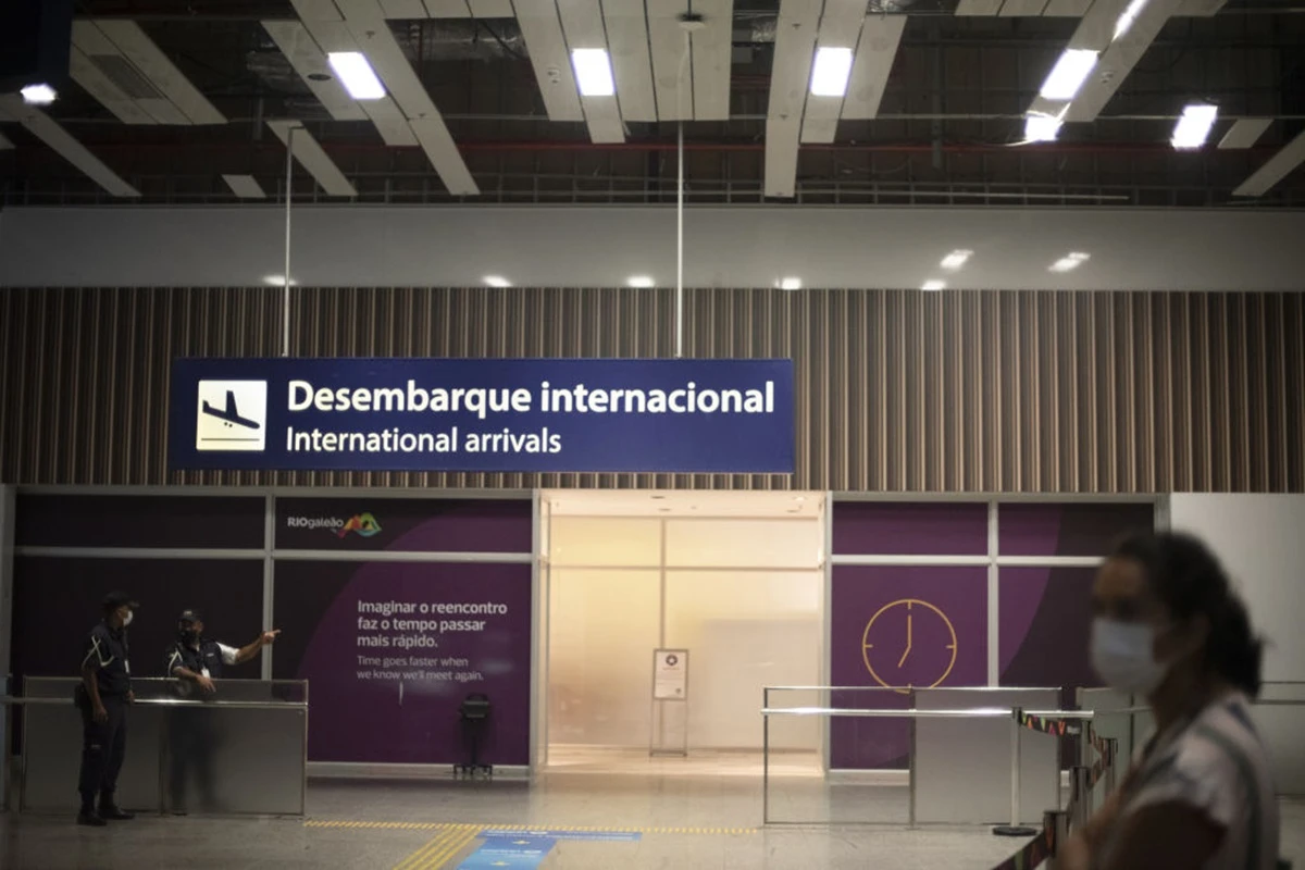 Operação no Rio: pista de acesso ao Galeão é liberada após bloqueio