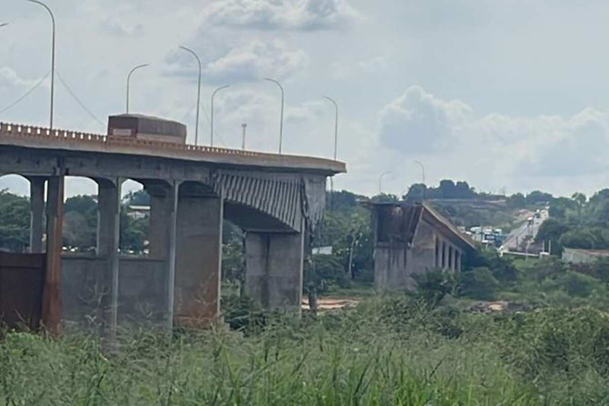 Ministro Renan Filho e diretor do Dnit vão ao local onde ponte desabou