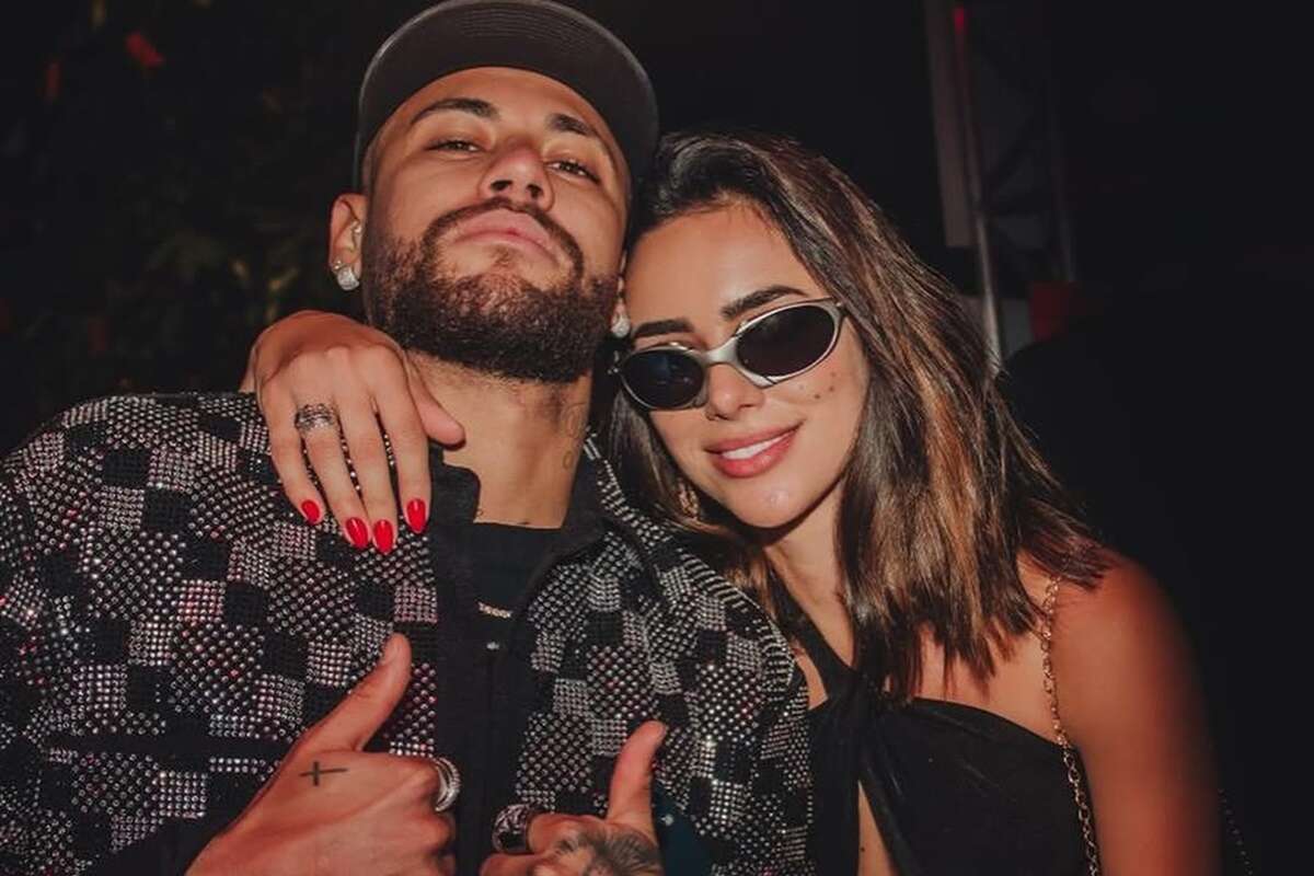 Foto: “Casinha nova”, derrete-se Neymar ao lado de Bruna Biancardi