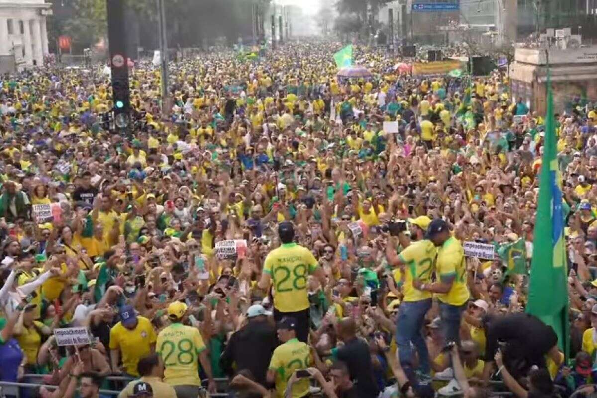 Marçal chega à Paulista após discurso de Bolsonaro e é barrado no trio