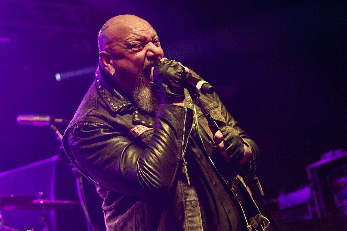 Autópsia mostra a causa da morte de Paul Di’Anno, ex-Iron Maiden