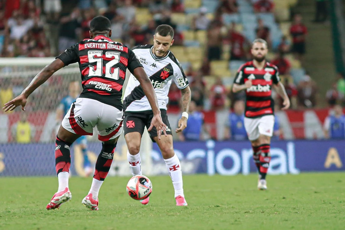 Vasco e Flamengo se enfrentam no Maracanã. Saiba onde assistir