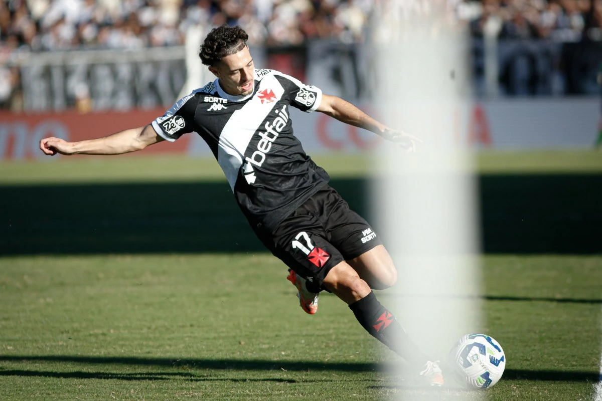 Nuno Moreira marca golaço para o Vasco na Copa do Brasil. Assista