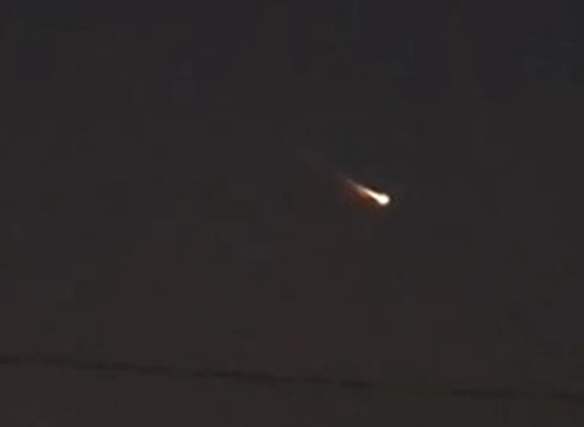Meteoro? Objeto luminoso é visto no céu de Brasília; veja vídeos