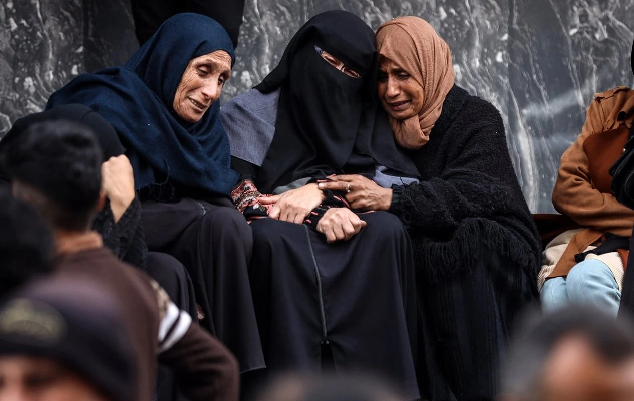 O massacre dos palestinos em Gaza faz de Israel um país bárbaro