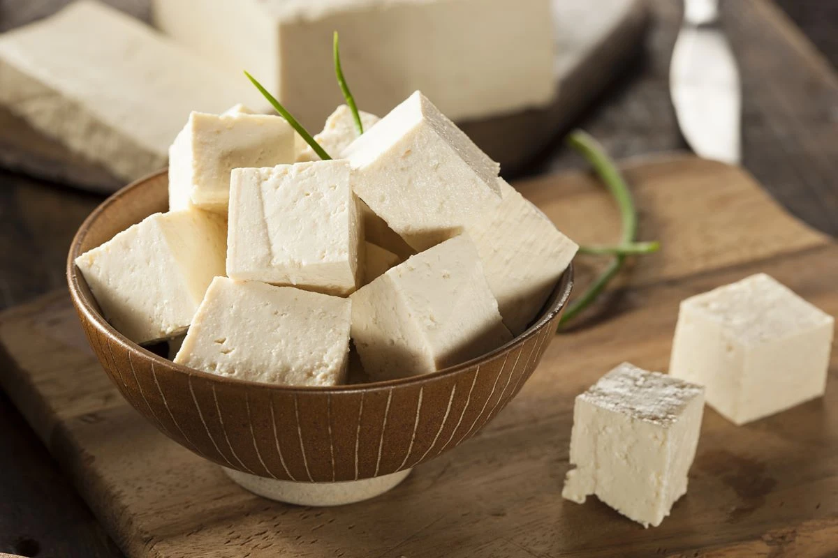 Estrogonofe de tofu: aproveite em casa a receita vegetariana