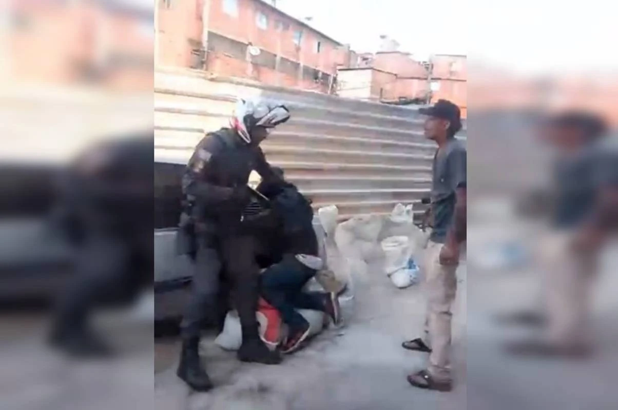 Novo vídeo flagra momento que PM leva tiro de ladrão: “Corre, porra”
