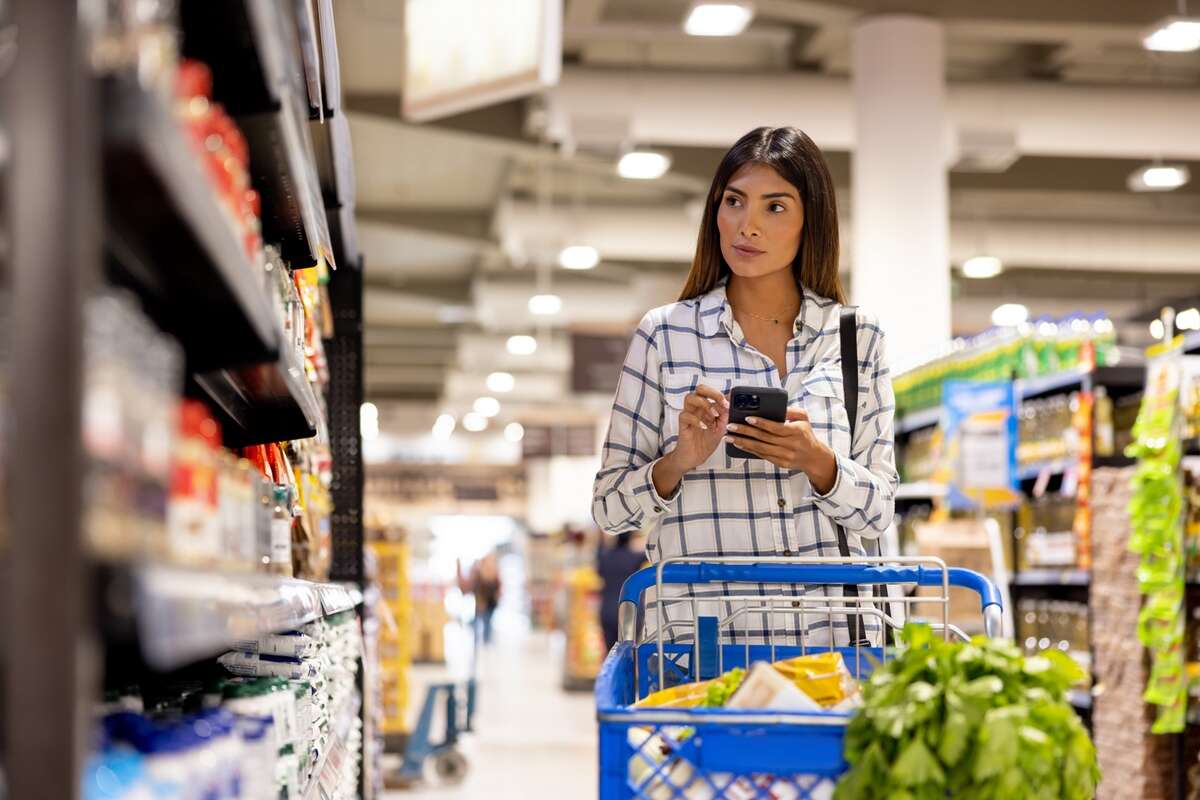 Fazenda projeta inflação a 4,9% em 2025 e prevê alimentos mais baratos