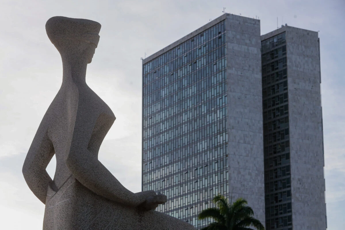 Em 2025, penduricalhos de juízes já superam custo de 5 programas sociais